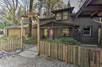 Peaceful Cottage w/ Grill & Yard in Grass Valley!