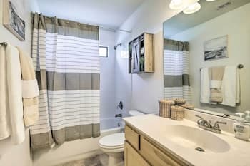 Updated Retreat With Game Room & Boat Ramp Access!