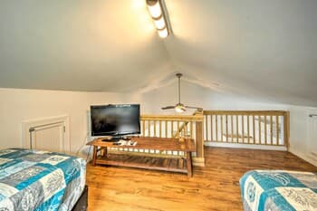 Coastal Escape: Bayfront Home w/ Dock & Views