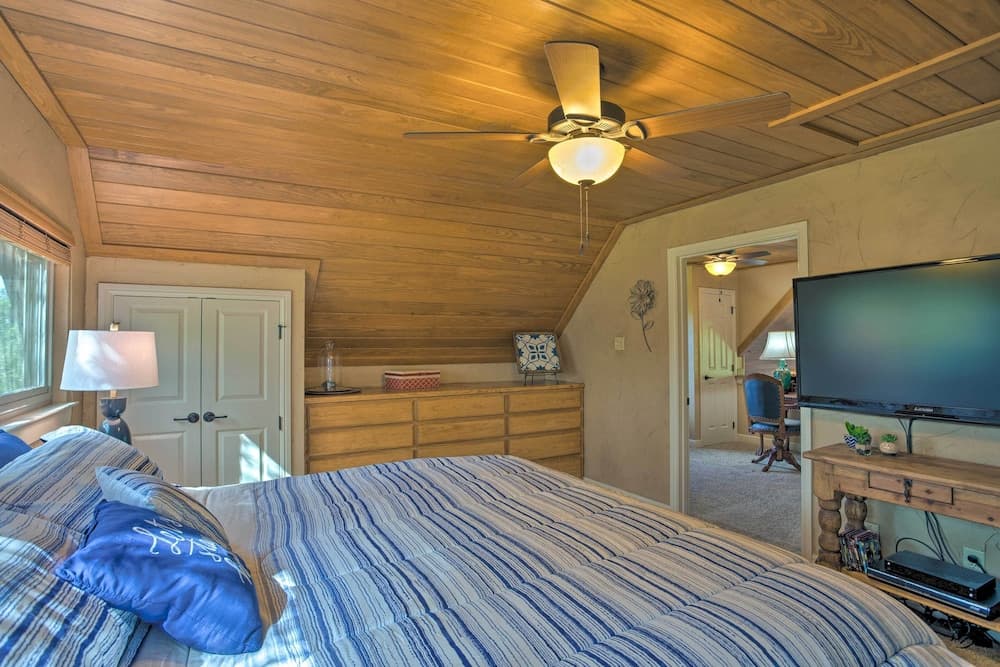 Lakefront Living: Private Dock, Deck, & Game Room!