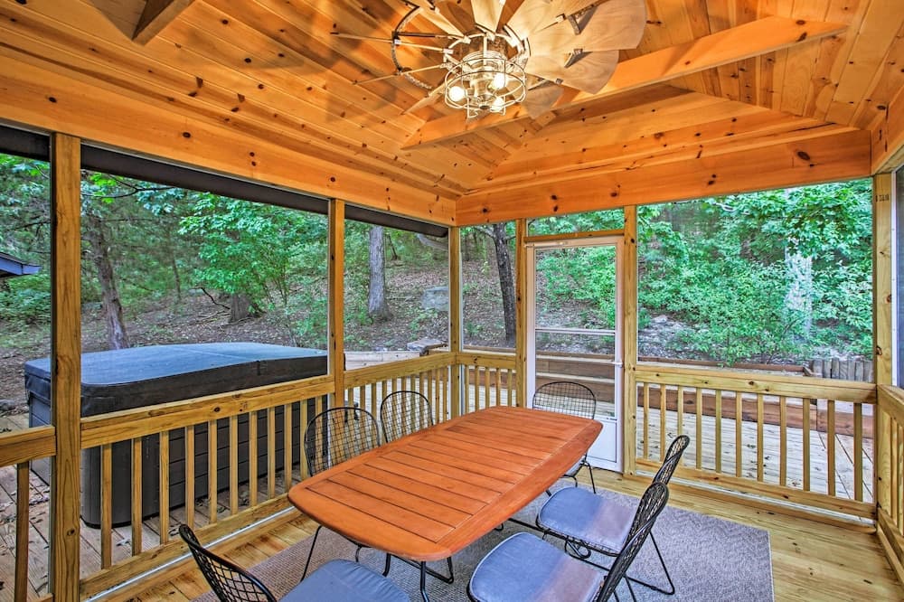 Massanutten Resort Home w/ Deck + Mountain Views!