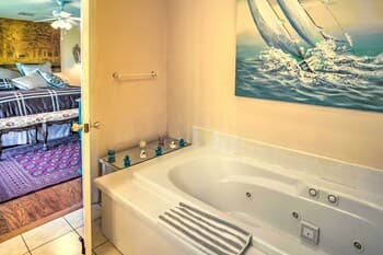 Exquisite Lake Charles Gem - Waterfront Views