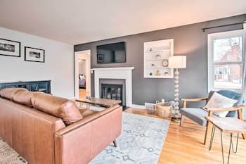 Pet-friendly Uptown Normal Home: Steps to ISU