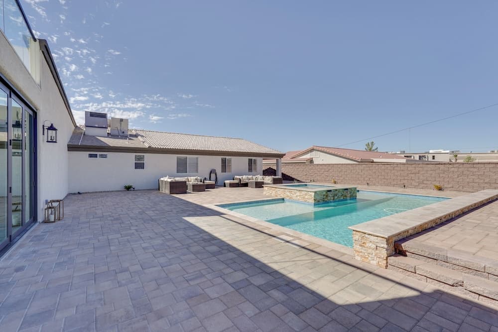 Boat Parking: Family-friendly Lake Havasu Ranch!