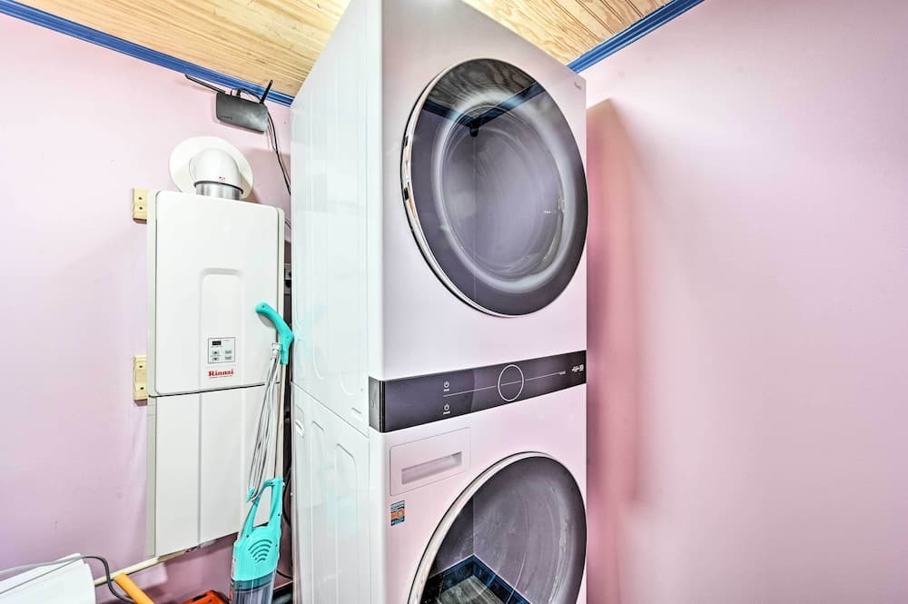 Rosman Vacation Rental w/ Charcoal Grill!