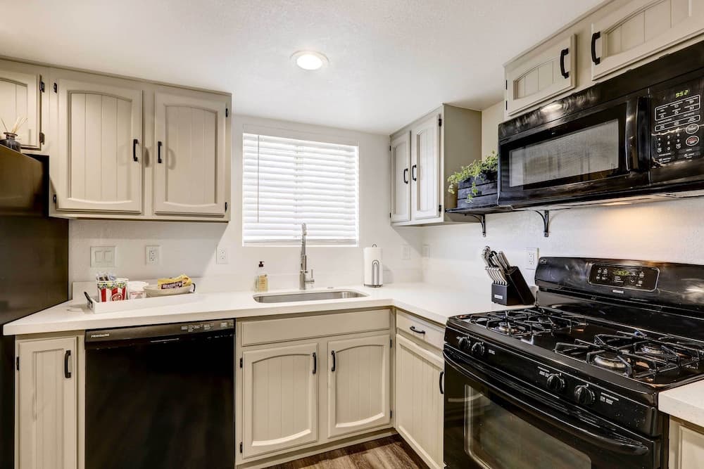 Flagstaff Vacation Rental ~ 2 Miles to Downtown