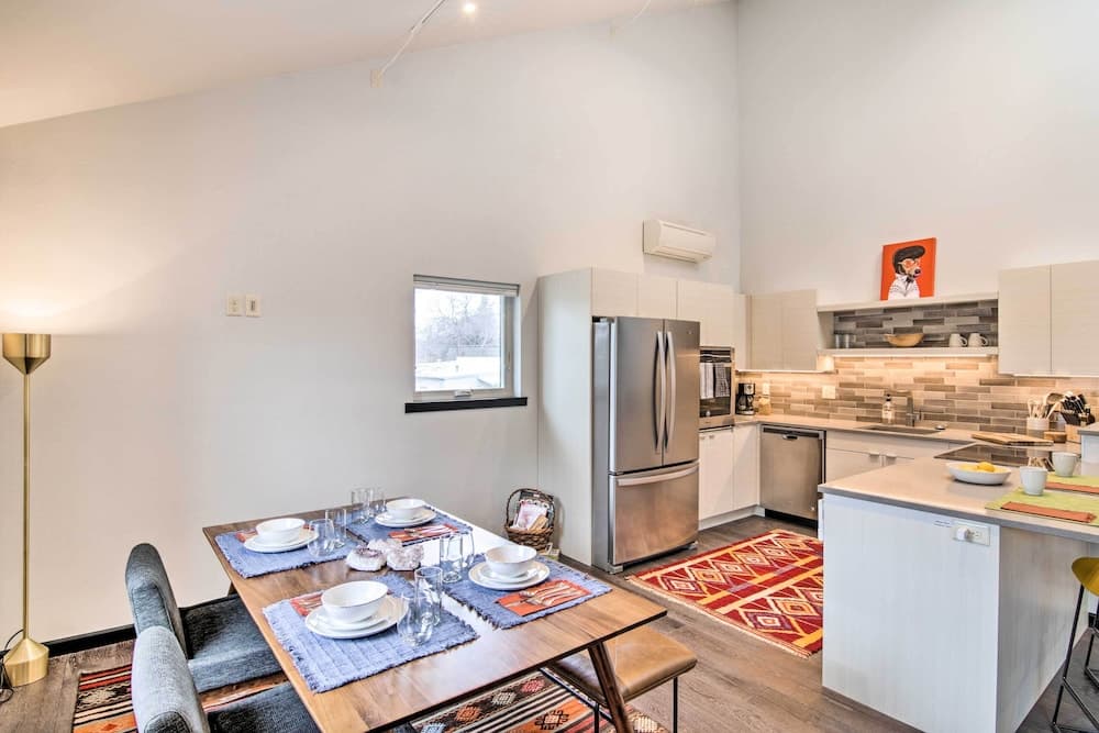 Contemporary-boho Loft in Downtown Livingston!