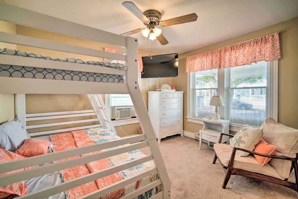 Nautical Wildwood Apt - Walk to the Beach!