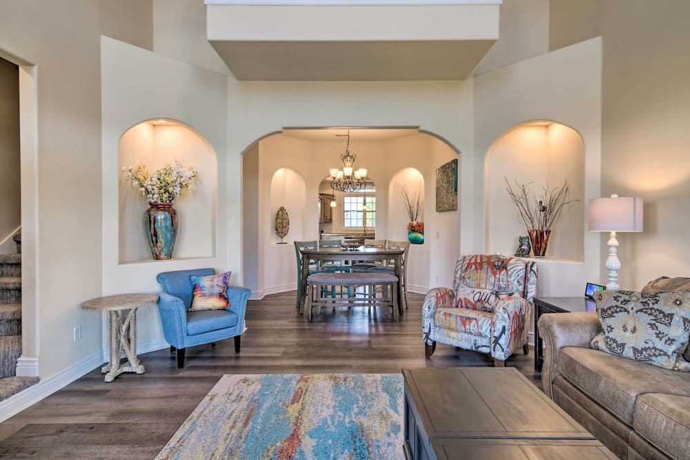 Luxe Mtn-view Condo in Branson w/ Hot Tub Access!