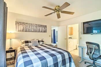 Charming Lakeside Cottage w/ Patio + Grill!