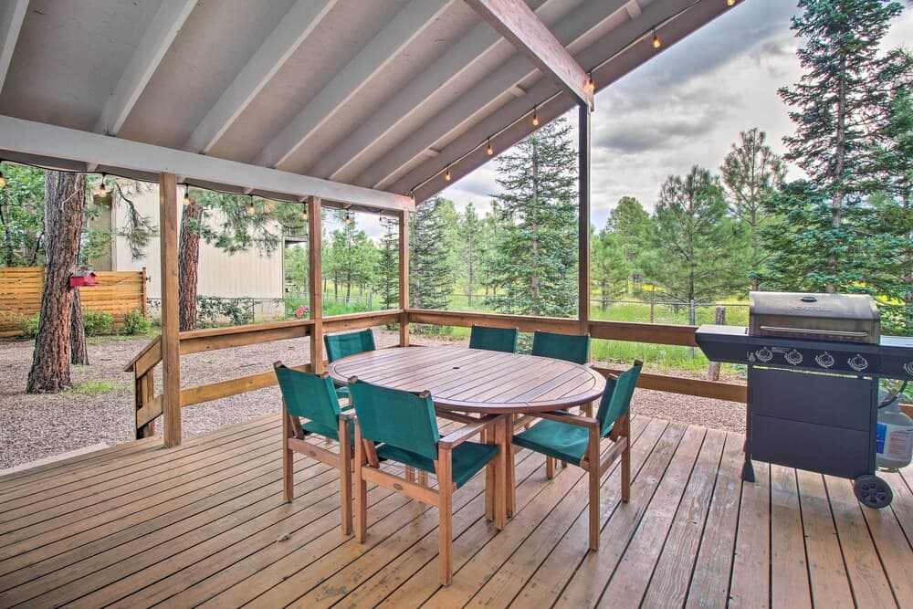 Bring a Pet: Pinetop Cabin w/ Game Room!
