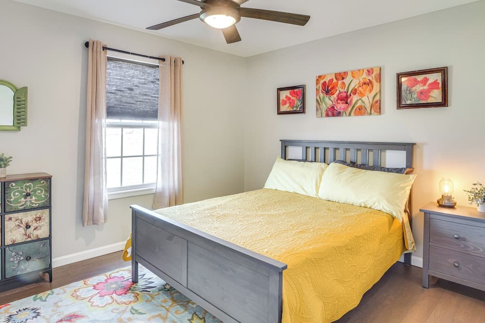 Near State Parks & Dtwn: Quaint Sparta Home!