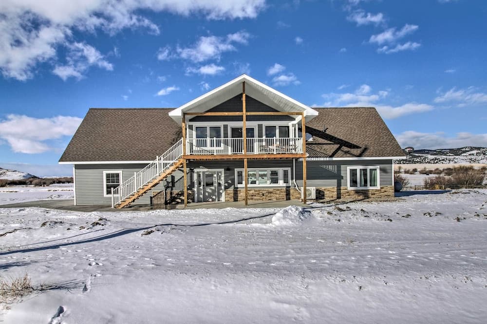 Rural White Sulphur Springs Getaway w/ Deck!