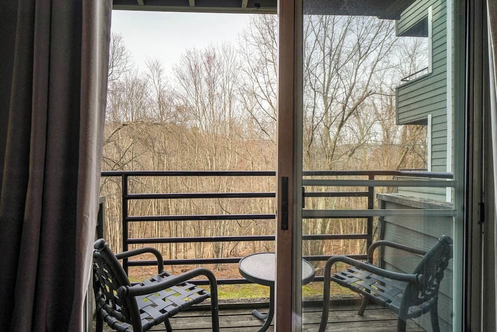 Lovely Gatlinburg Condo: Pool < 2 Mi to Tramway!