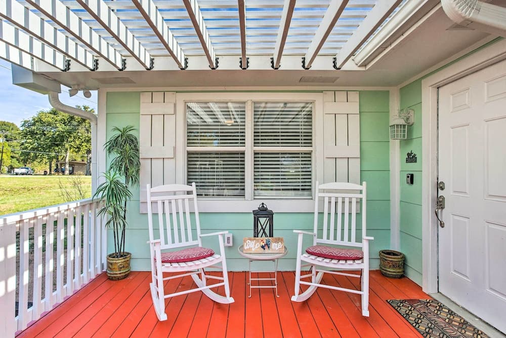 Walk to Cedar Creek Reservoir: Home w/ Fire Pit!