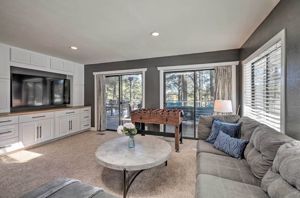 Luxurious & Forested Oasis in Flagstaff w/ Hot Tub