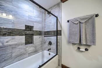 Fun Pet-friendly Highlands Retreat w/ Fenced Yard!