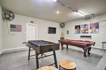 Lake Conroe Retreat w/ Game Room & Boat Launch