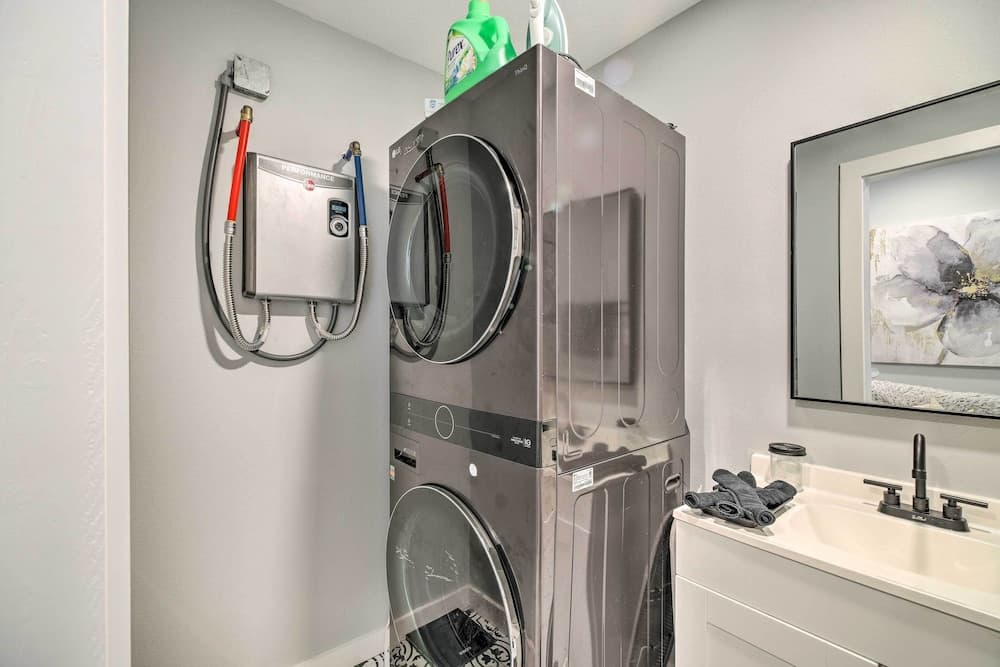 Houston Apartment ~ 13 Mi to Downtown!