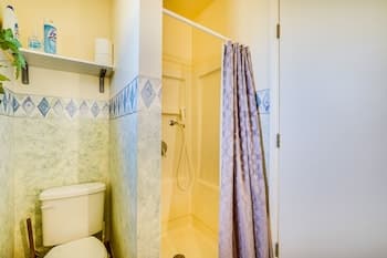 Tucson Desert Getaway: Pet Friendly, Mountain View