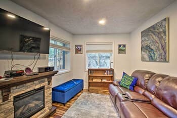 1st-floor Wintergreen Resort Condo w/ Balcony