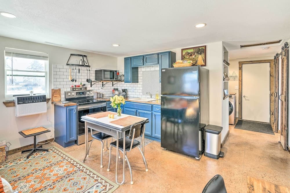 Kid-friendly House ~ 8 Mi to Cedar Rapids!