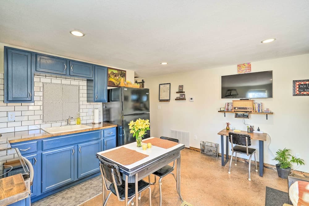 Kid-friendly House ~ 8 Mi to Cedar Rapids!