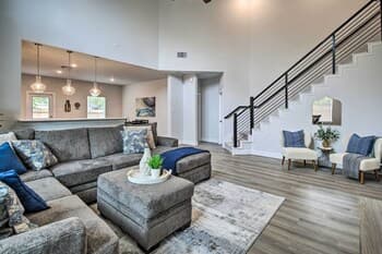 Chic Houston Home w/ Game Room ~ 8 Mi to Dtwn