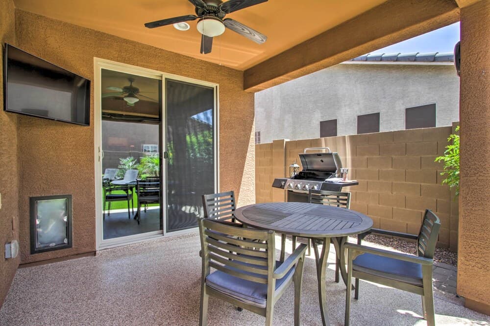 Spacious & Modern Surprise Home w/ Pool!