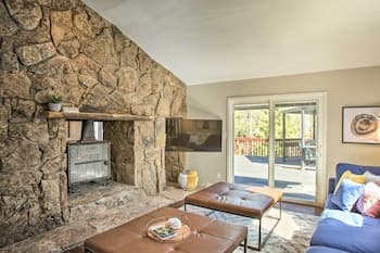 Private Evergreen Hideaway w/ Deck + Mtn View