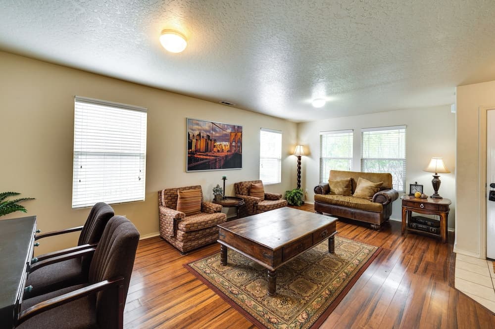 Ideally Located Nampa Home w/ Office Area & Patio!