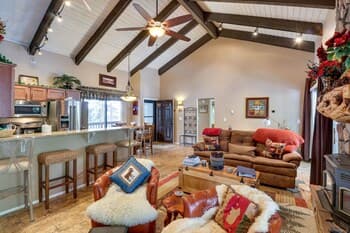 Pinetop Vacation Rental Near Golf & Skiing!