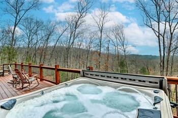 Mountain-view Murphy Cabin: Hot Tub, Fire Pit