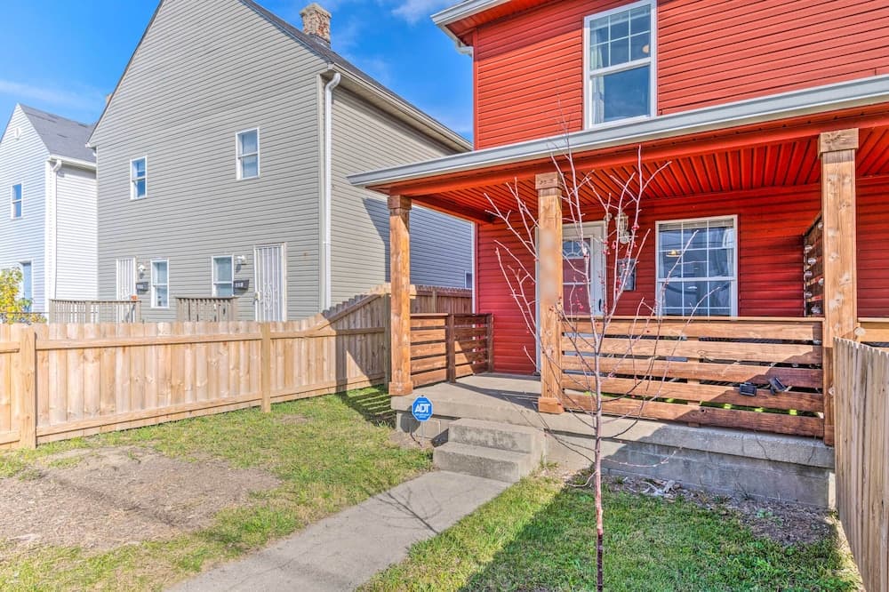 Pet-friendly Indianapolis Townhome w/ Yard!