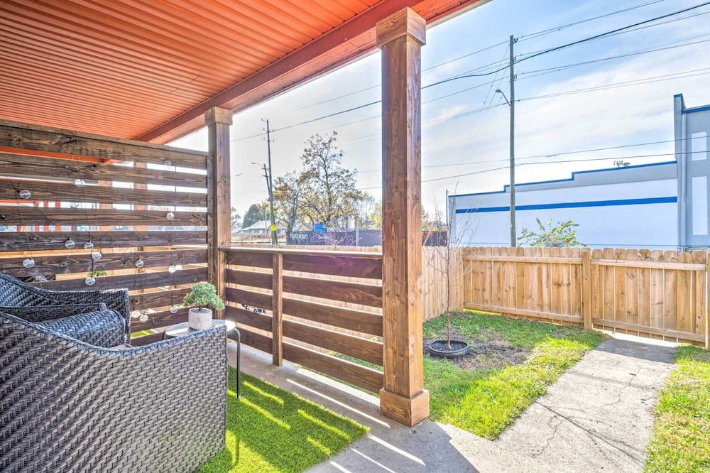 Pet-friendly Indianapolis Townhome w/ Yard!