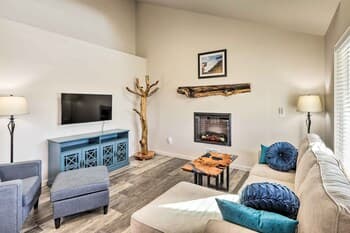 Flagstaff 'mountain Juniper Retreat' w/ Deck!