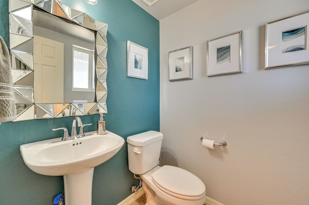 Modern Flagstaff Vacation Rental w/ 2 Living Areas