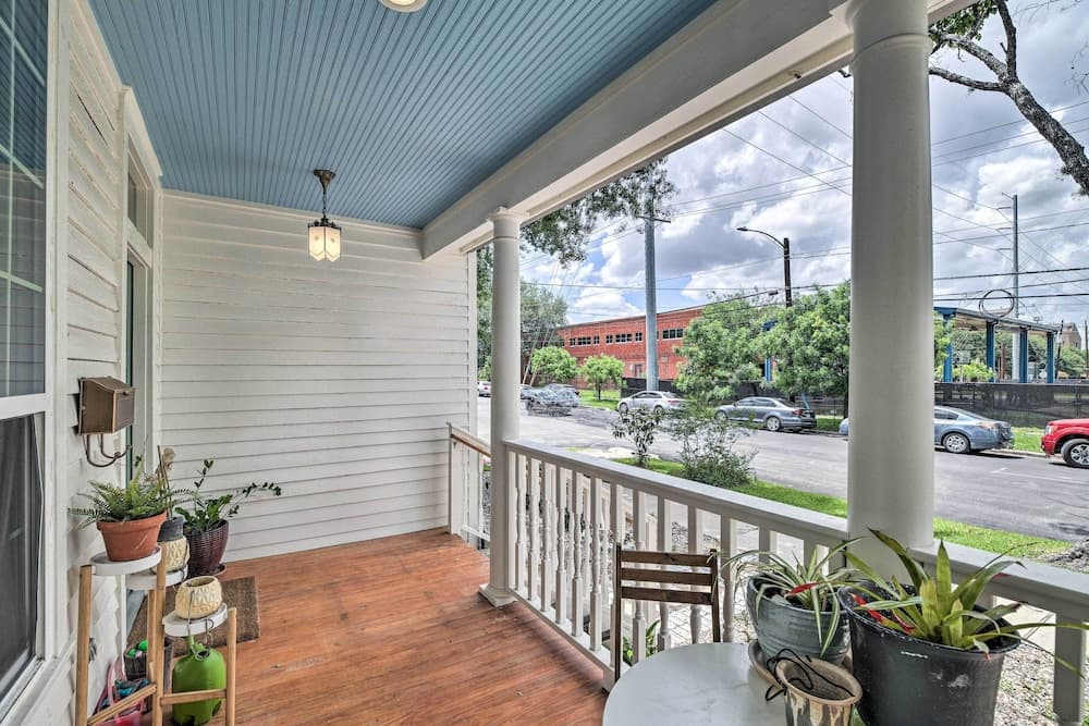 Historic Houston Bungalow ~ 2 Mi to Downtown!