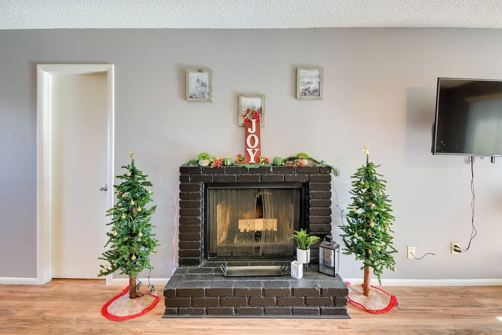 1 Mi to Museum: Pet-friendly Prescott Condo