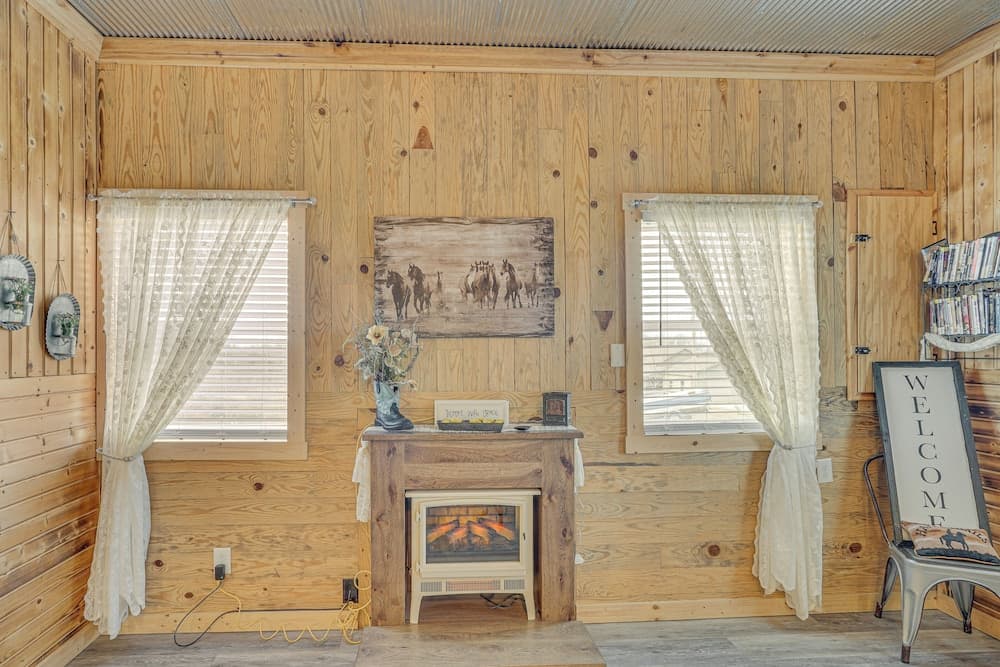 'grace Place' Clark House on Farm: Shared Hot Tub!