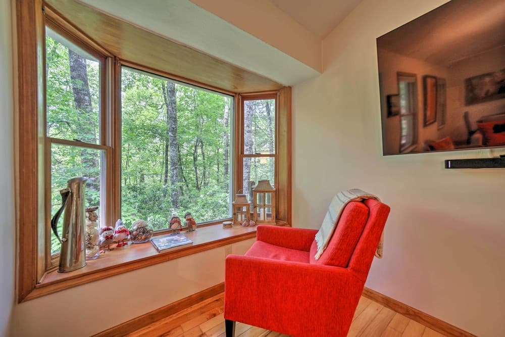 < 4 Mi to Sapphire Resort: Quiet Blue Ridge Haven