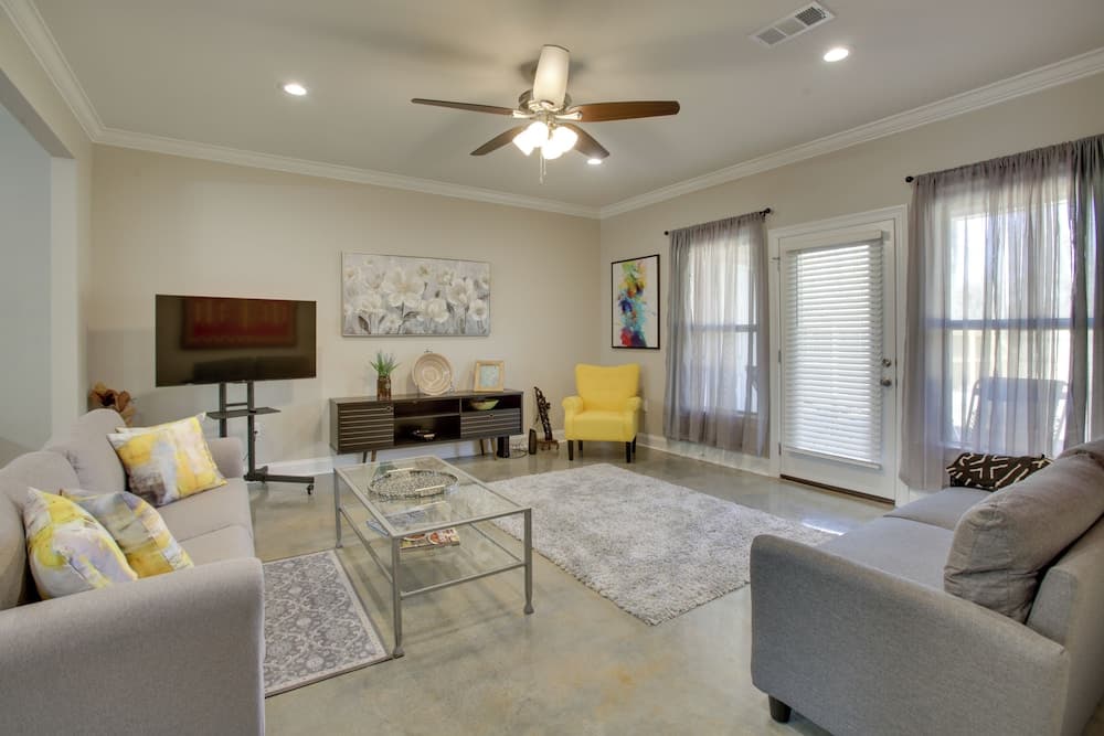 Lovely Hammond Getaway w/ Patio & Yard!