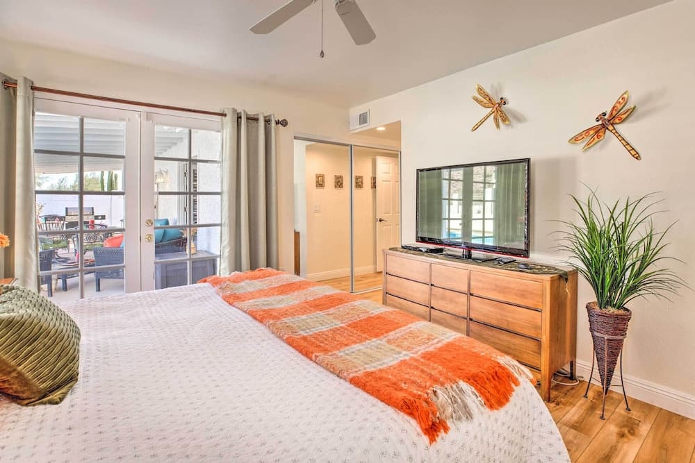 Heated Pool, Views, & Trail Access: Phoenix Escape