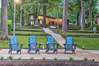 Waterfront Hot Springs Oasis 6 Mi to Downtown!