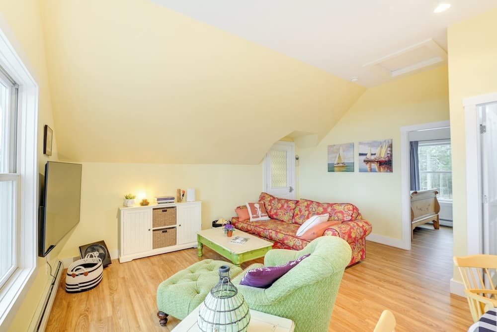 Waterfront Deer Isle Apartment w/ Fire Pit