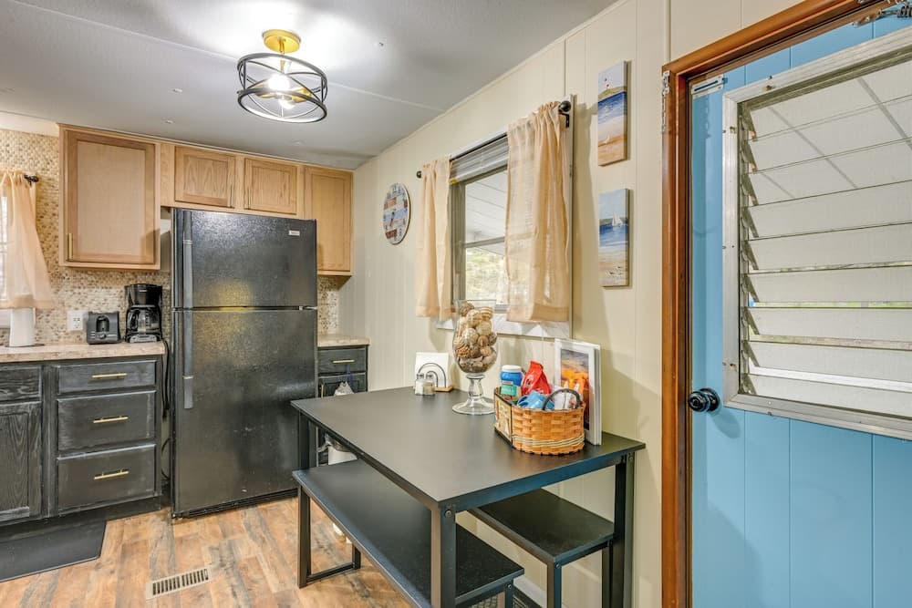 Walk to Lake Huron: Pet-friendly Caseville Cottage