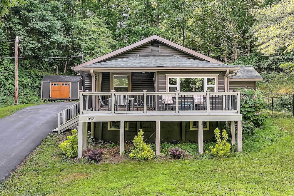 Pet-friendly Pickens Vacation Rental w/ Fire Pit