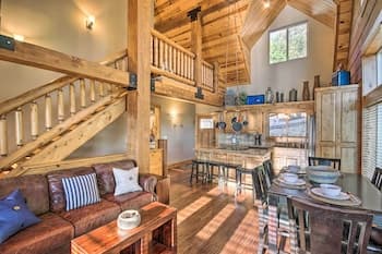 Lovely Garfield Cabin w/ Direct Beaver Lake Access