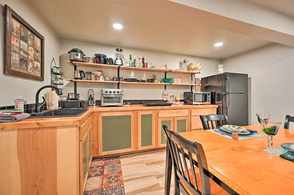 Guest Suite w/ Patio in Arizona Wine Country