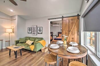 Colorful Cottage 7 in Spa City ~ 1 Mi to Dtwn